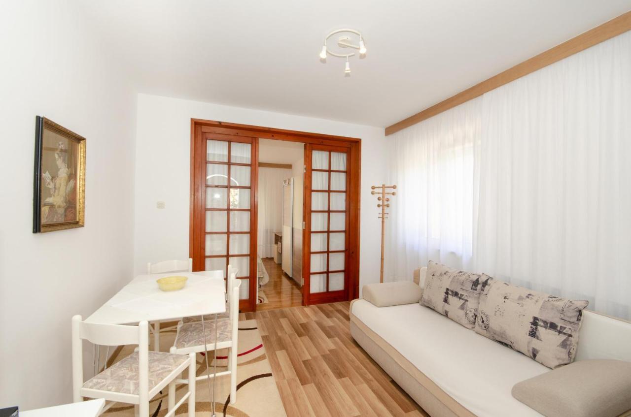 Apartments Bungavilia Rovinj Buitenkant foto