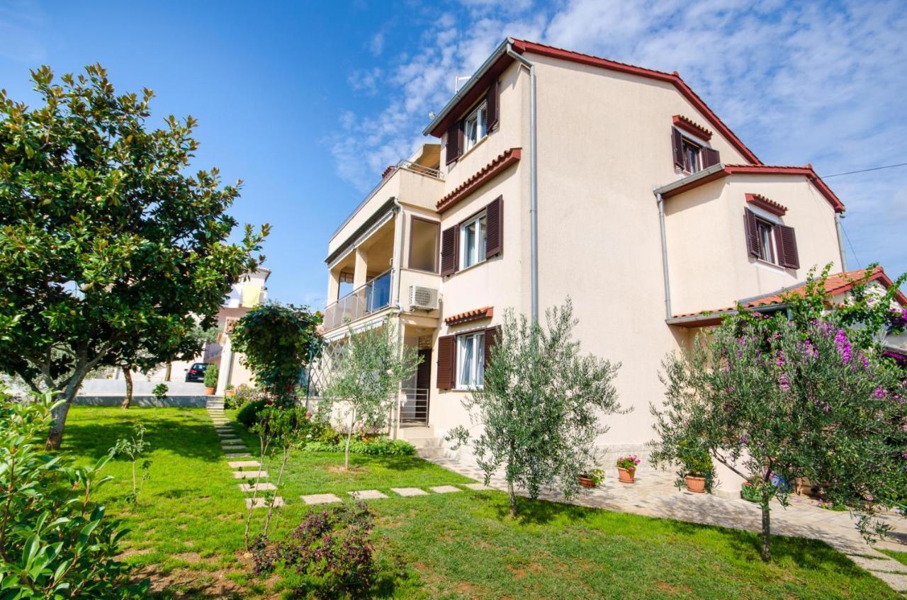 Apartments Bungavilia Rovinj Buitenkant foto
